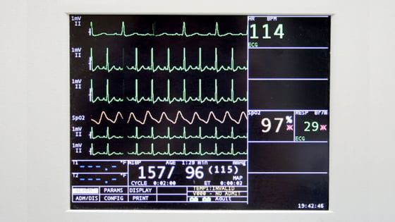 Dra. Bruna Henares-Emergências cardiovasculares​-incor hospital-clinico-geral